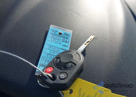 2016 Ford Focus Se z USA, uszkodzony, nr VIN 1FADP3F28GL220444